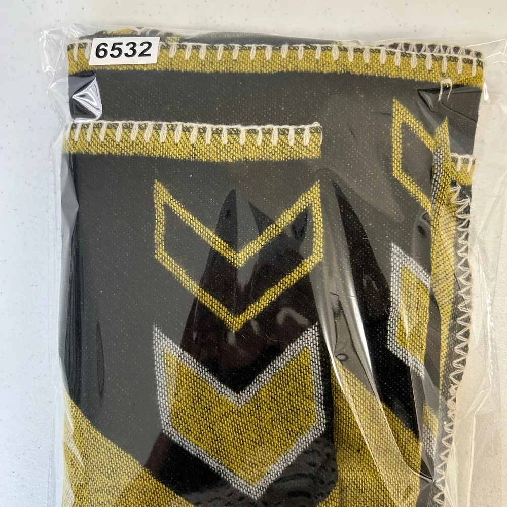 Boston Bruins NHL Little Earth Productions Poncho Cape Black Gold One Size